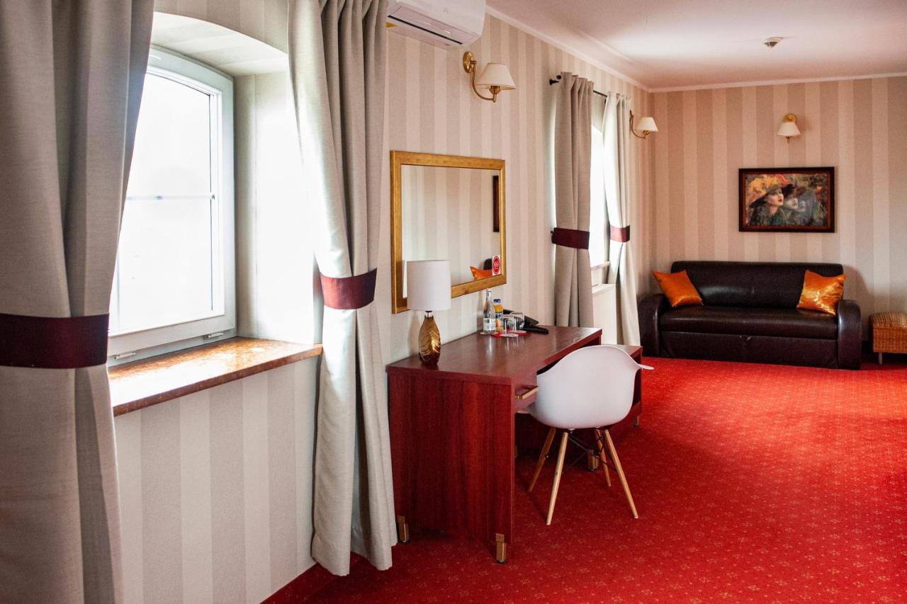 Hotel Spichlerz Lubawa Exteriör bild